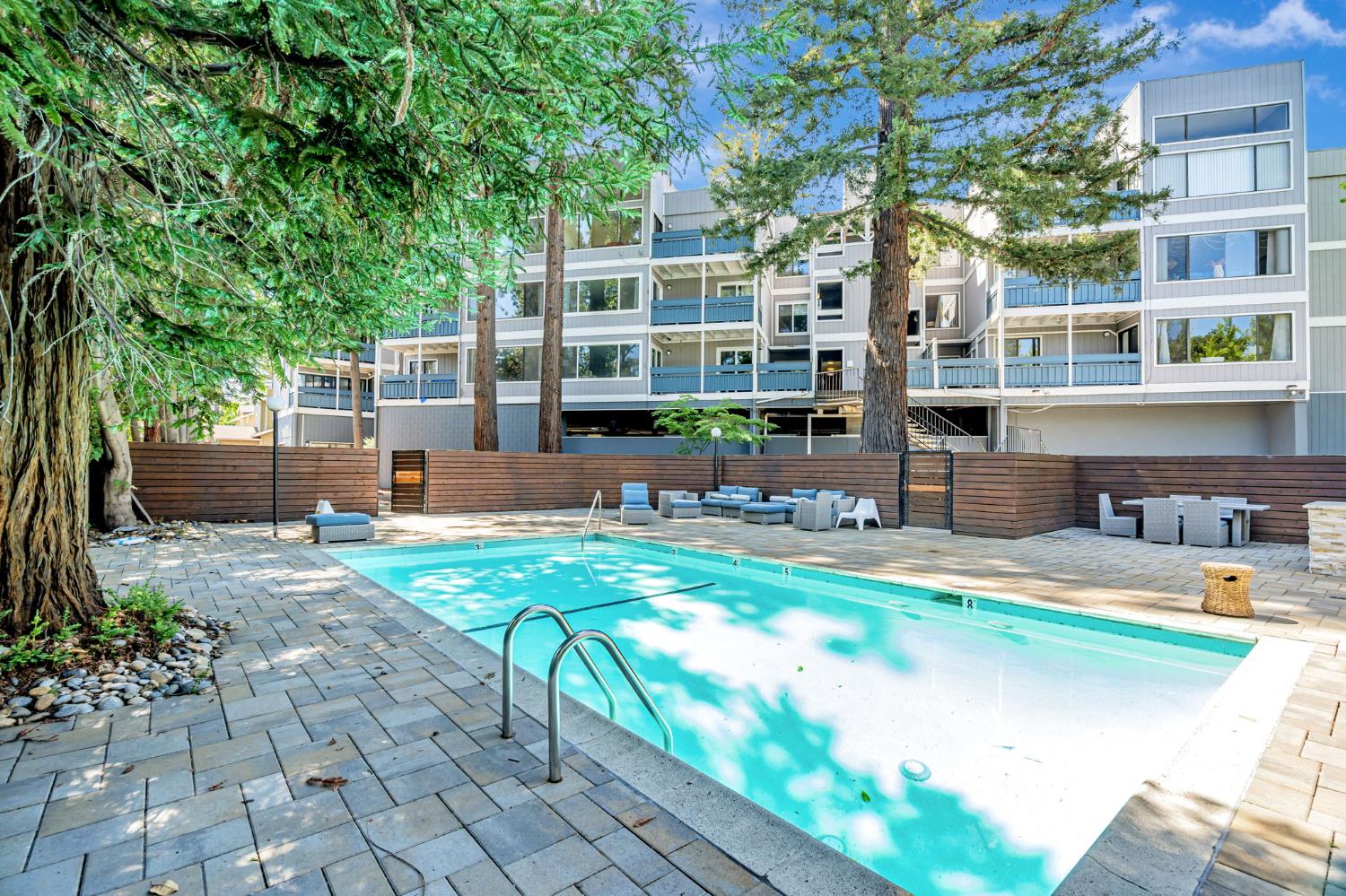 Detail Gallery Image 42 of 44 For 725 Mariposa Ave #102,  Mountain View,  CA 94041 - 2 Beds | 2 Baths