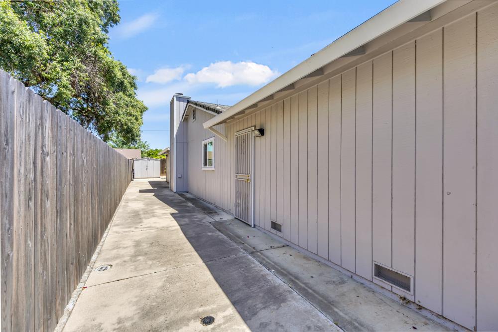 Detail Gallery Image 48 of 55 For 7661 Dyer Ct, Sacramento,  CA 95828 - 3 Beds | 2 Baths