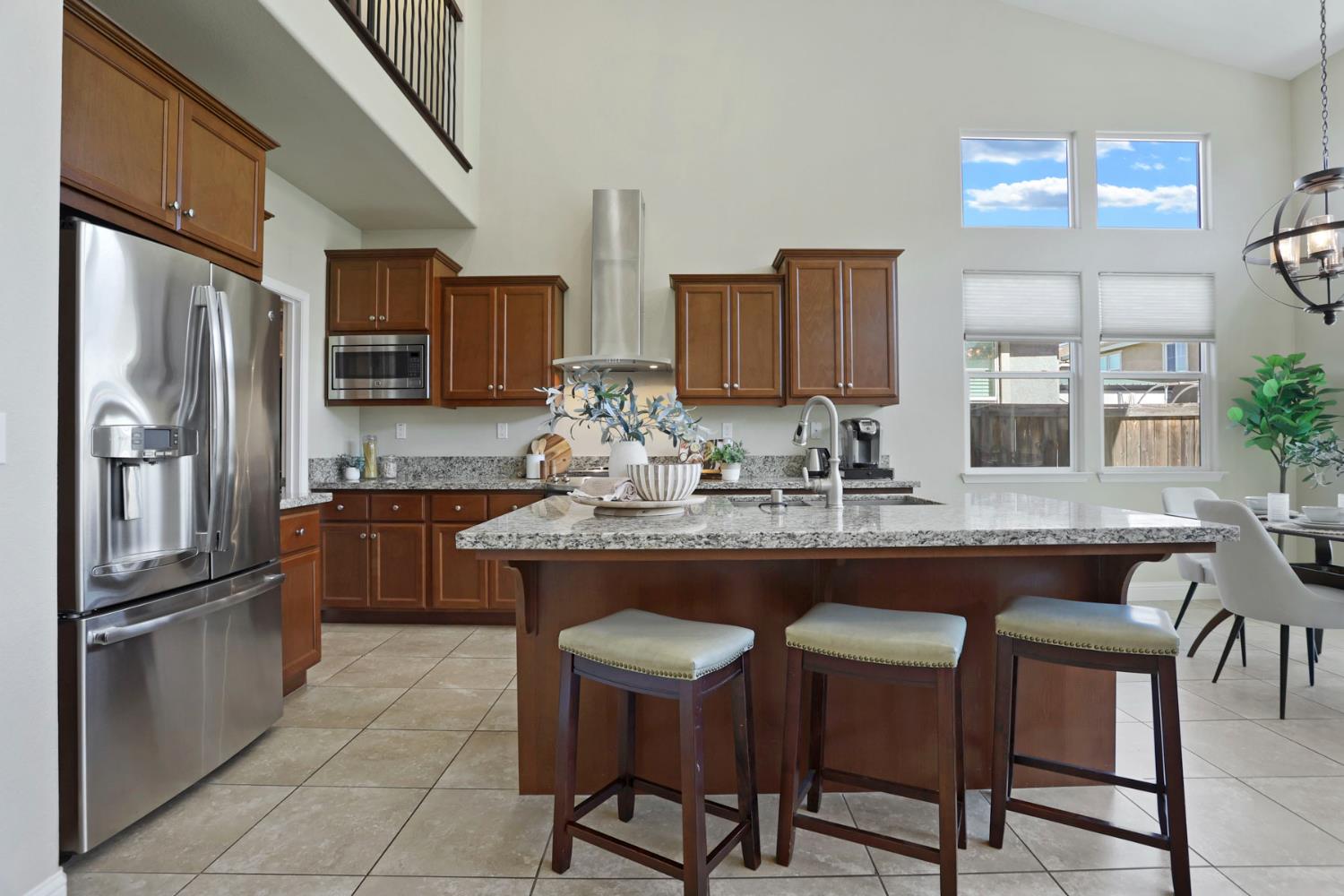 Detail Gallery Image 12 of 50 For 736 Open Range Ave, Lathrop,  CA 95330 - 3 Beds | 3 Baths