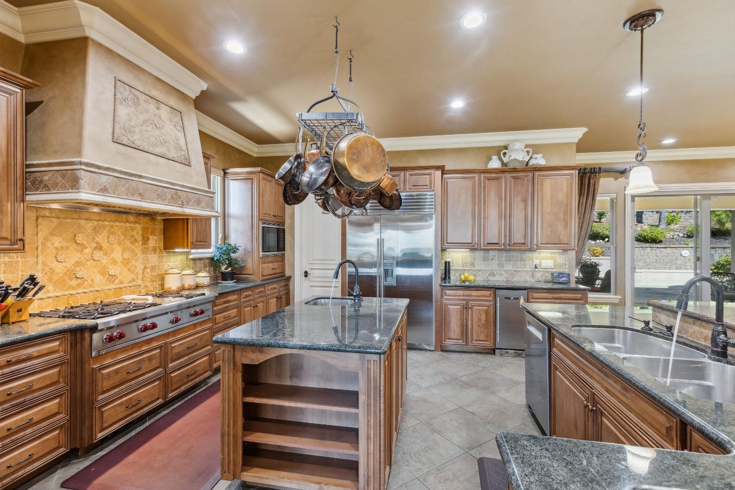 Detail Gallery Image 40 of 99 For 1410 Crocker Dr, El Dorado Hills,  CA 95762 - 5 Beds | 4/1 Baths