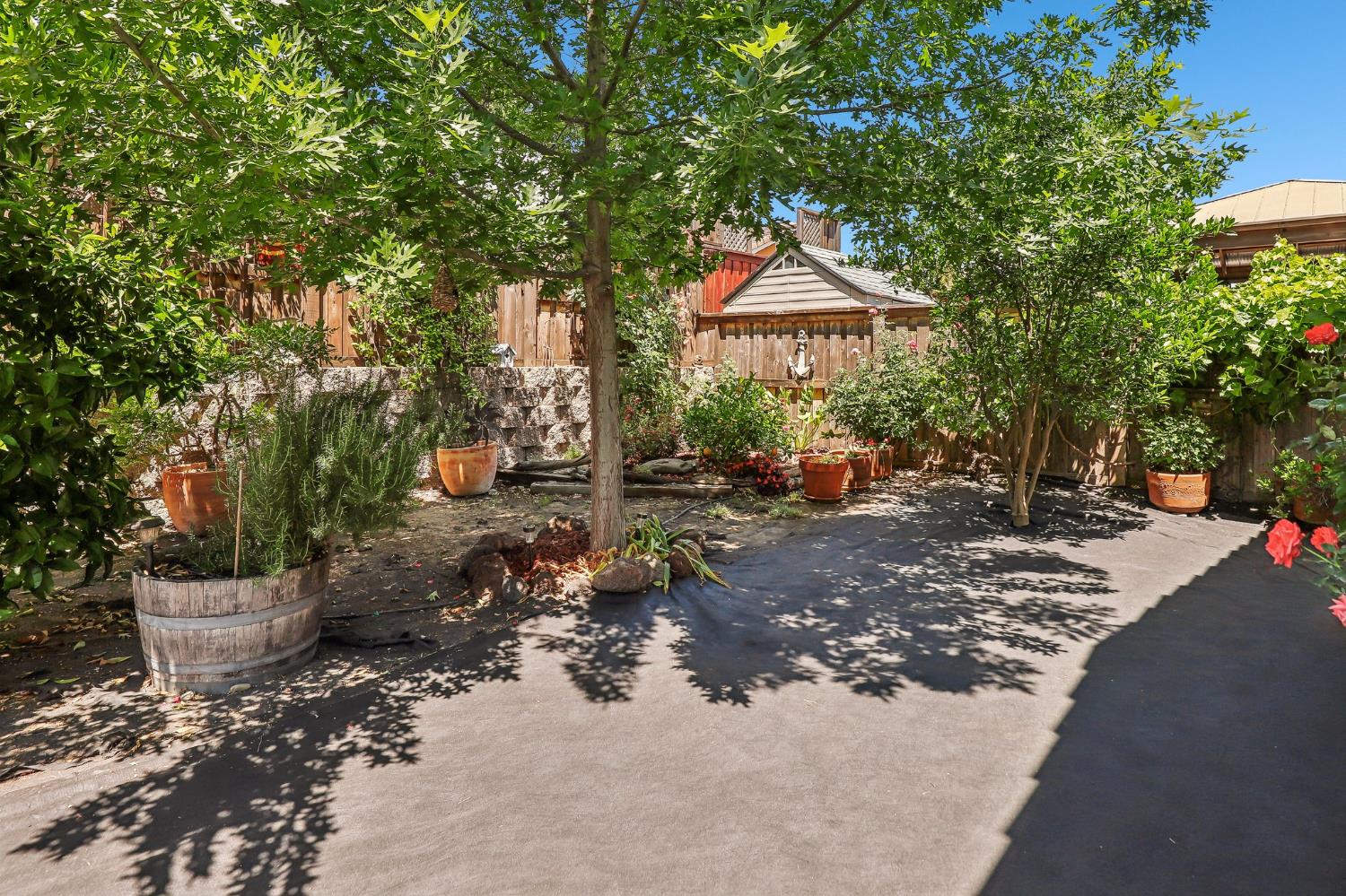 Detail Gallery Image 34 of 46 For 2032 Hunt St, Woodland,  CA 95776 - 4 Beds | 3 Baths