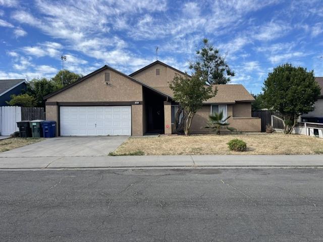 Detail Gallery Image 1 of 13 For 600 Rachelle Dr, Modesto,  CA 95358 - 3 Beds | 2 Baths