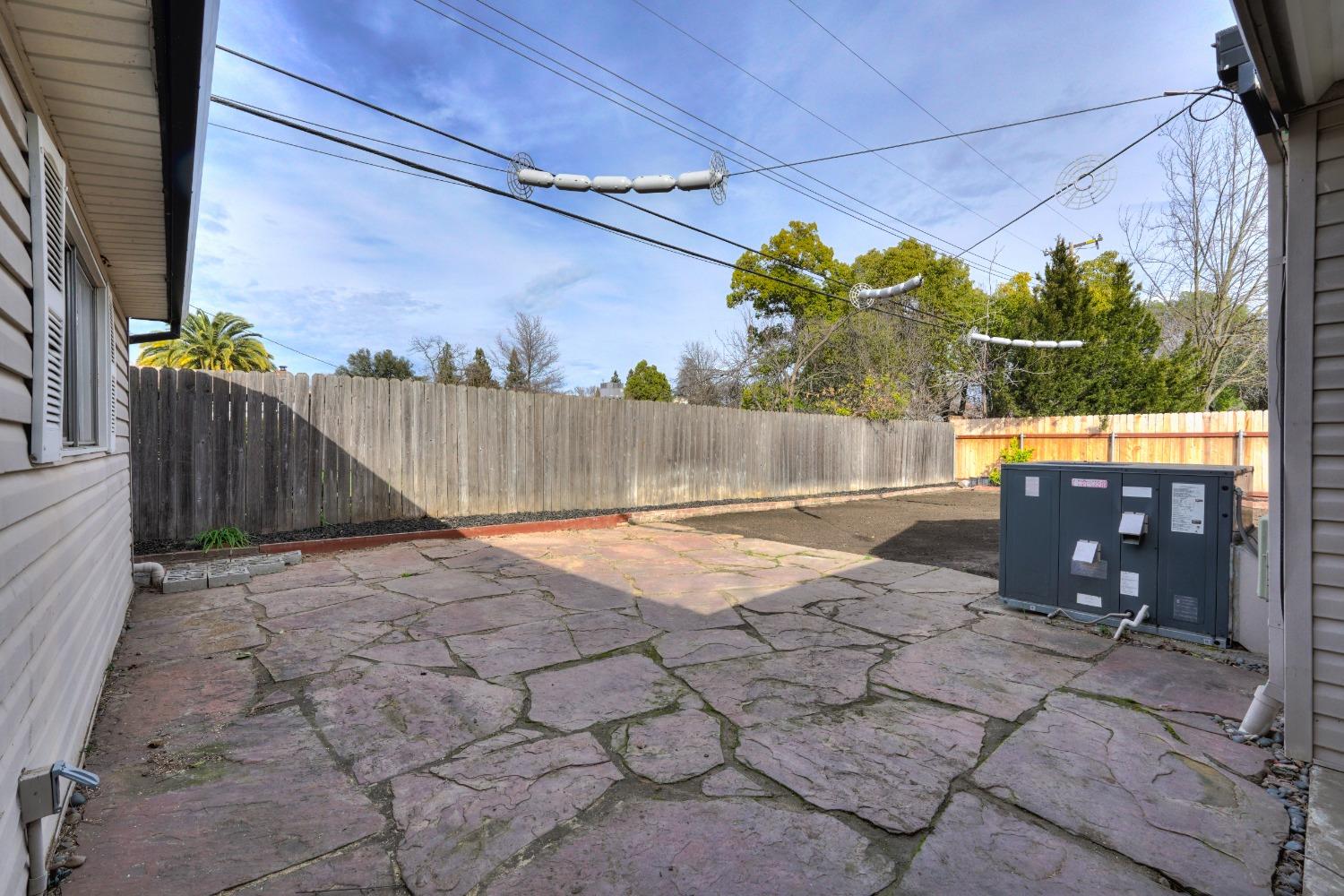 Detail Gallery Image 27 of 34 For 1005 Hillcrest Ave, Roseville,  CA 95678 - 3 Beds | 2 Baths