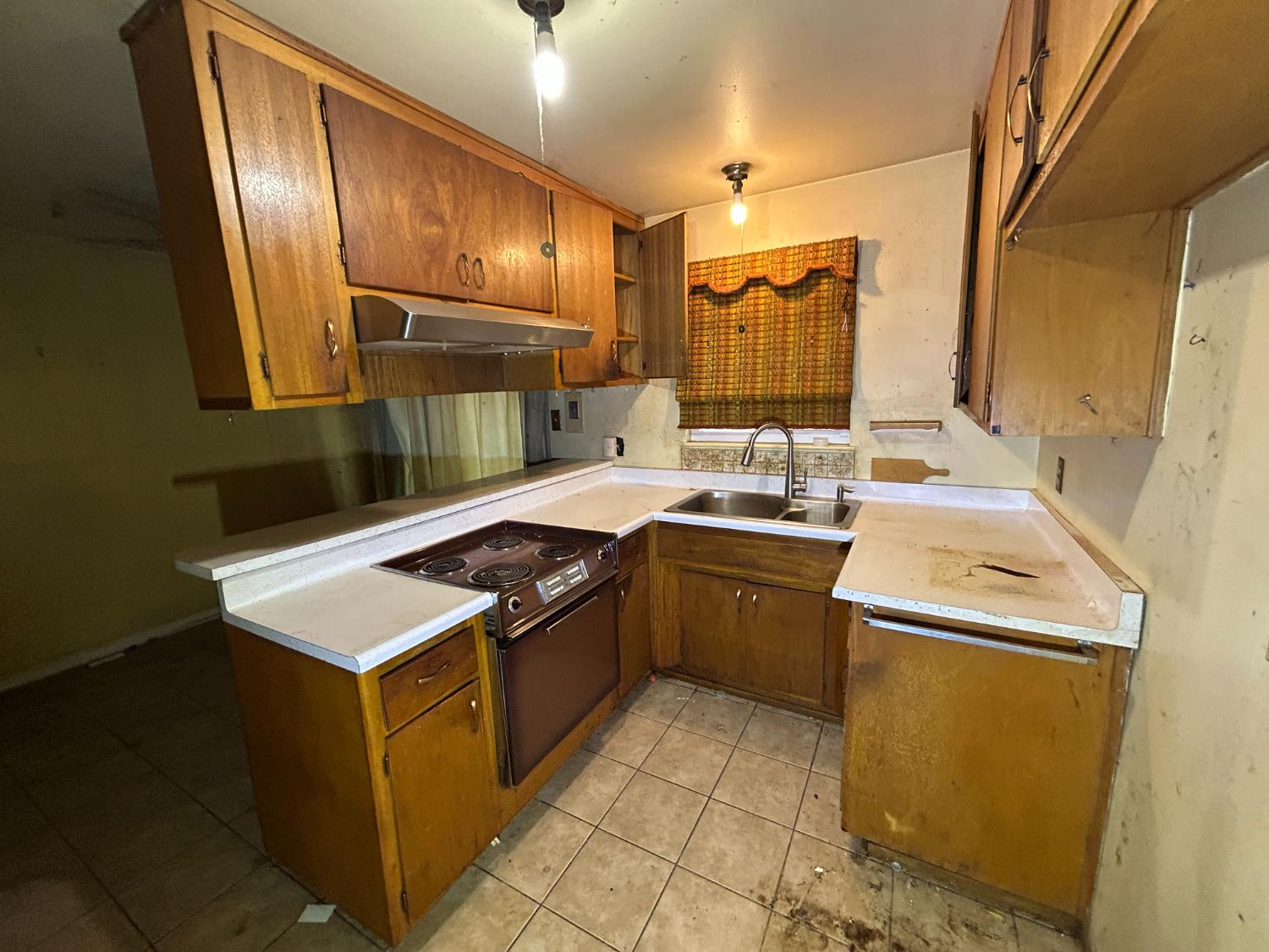 Detail Gallery Image 4 of 14 For 4229 Austin St, Sacramento,  CA 95838 - 2 Beds | 2 Baths