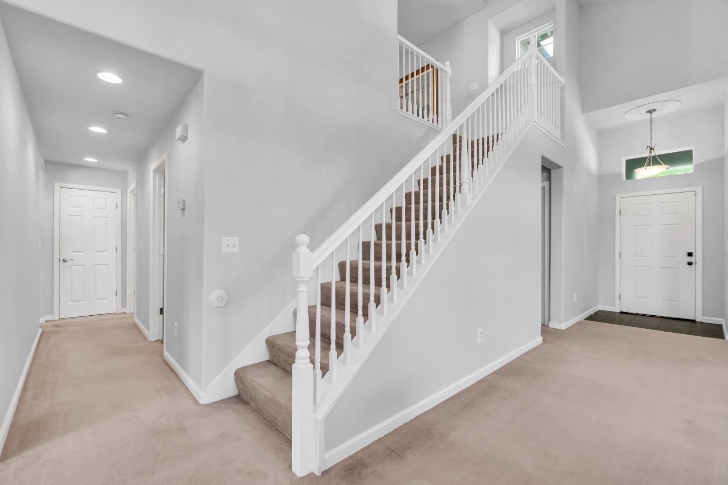 Detail Gallery Image 33 of 90 For 3309 Kittiwake Dr, Sacramento,  CA 95833 - 5 Beds | 3 Baths