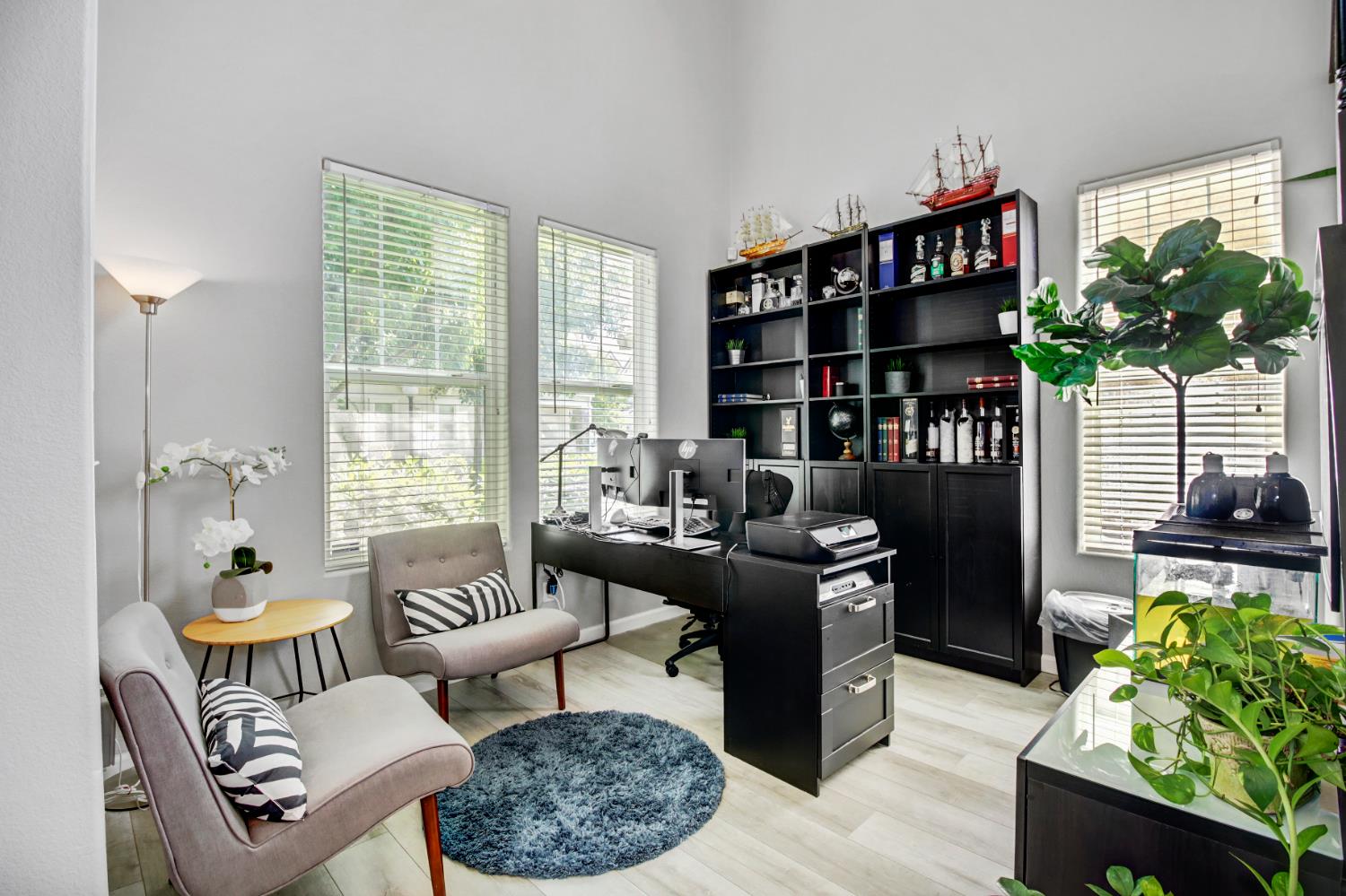 Detail Gallery Image 4 of 36 For 3043 Brunnet Ln, Sacramento,  CA 95833 - 4 Beds | 2/1 Baths