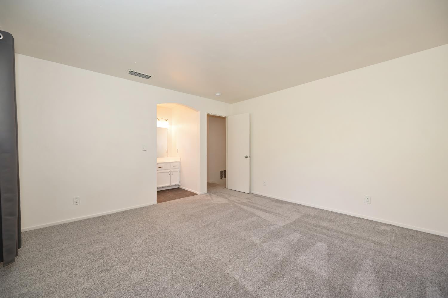 Detail Gallery Image 20 of 34 For 3017 Nikol, Sacramento,  CA 95826 - 4 Beds | 2/1 Baths