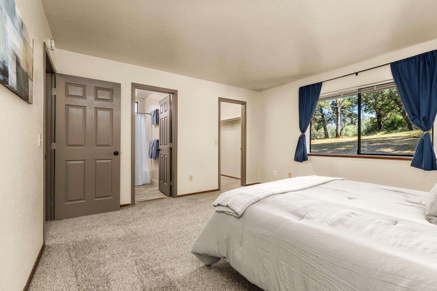 Detail Gallery Image 12 of 29 For 18121 Fair Oaks Dr, Penn Valley,  CA 95946 - 3 Beds | 2 Baths