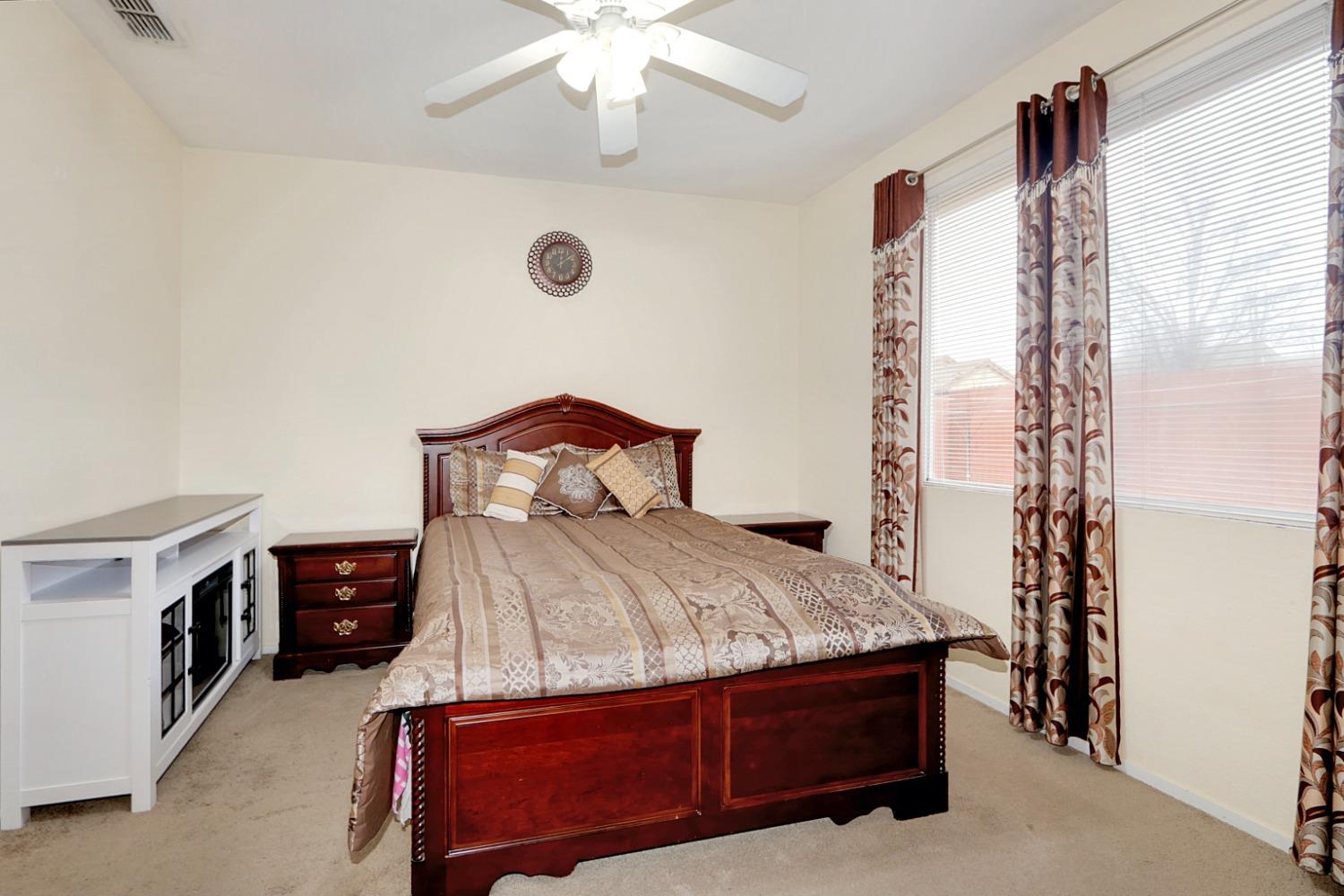 Detail Gallery Image 25 of 38 For 8275 Fanning Way, Sacramento,  CA 95829 - 3 Beds | 2 Baths