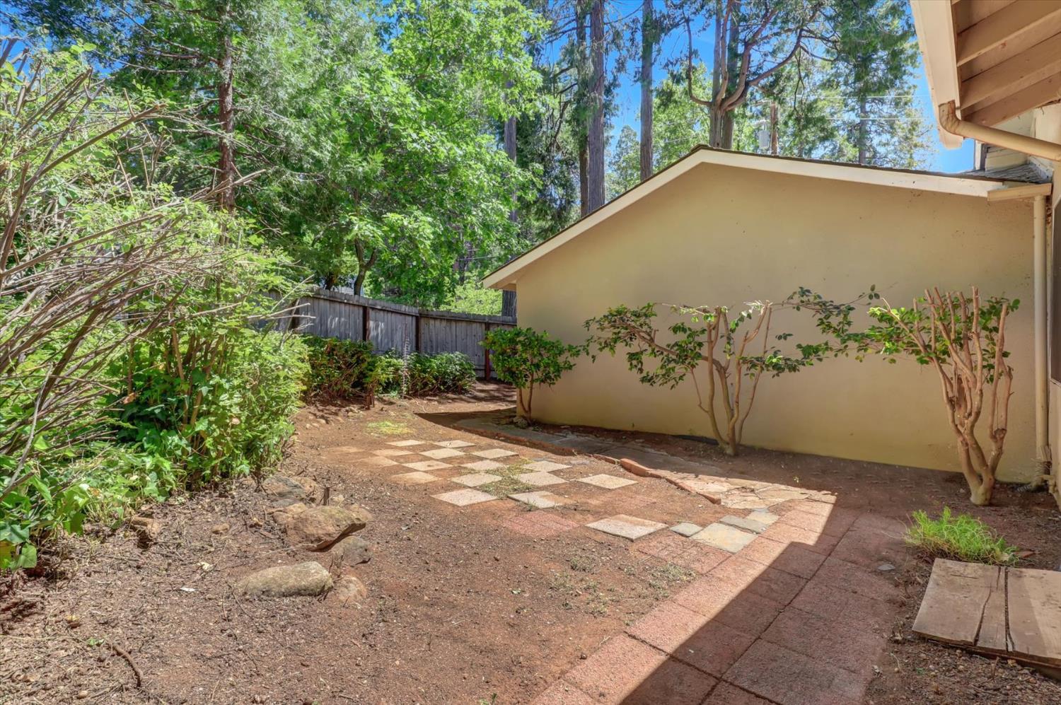 Detail Gallery Image 61 of 69 For 12742 Butterfly Dr, Nevada City,  CA 95959 - 2 Beds | 2 Baths