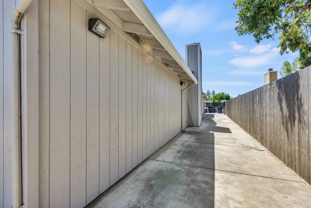 Detail Gallery Image 46 of 55 For 7661 Dyer Ct, Sacramento,  CA 95828 - 3 Beds | 2 Baths