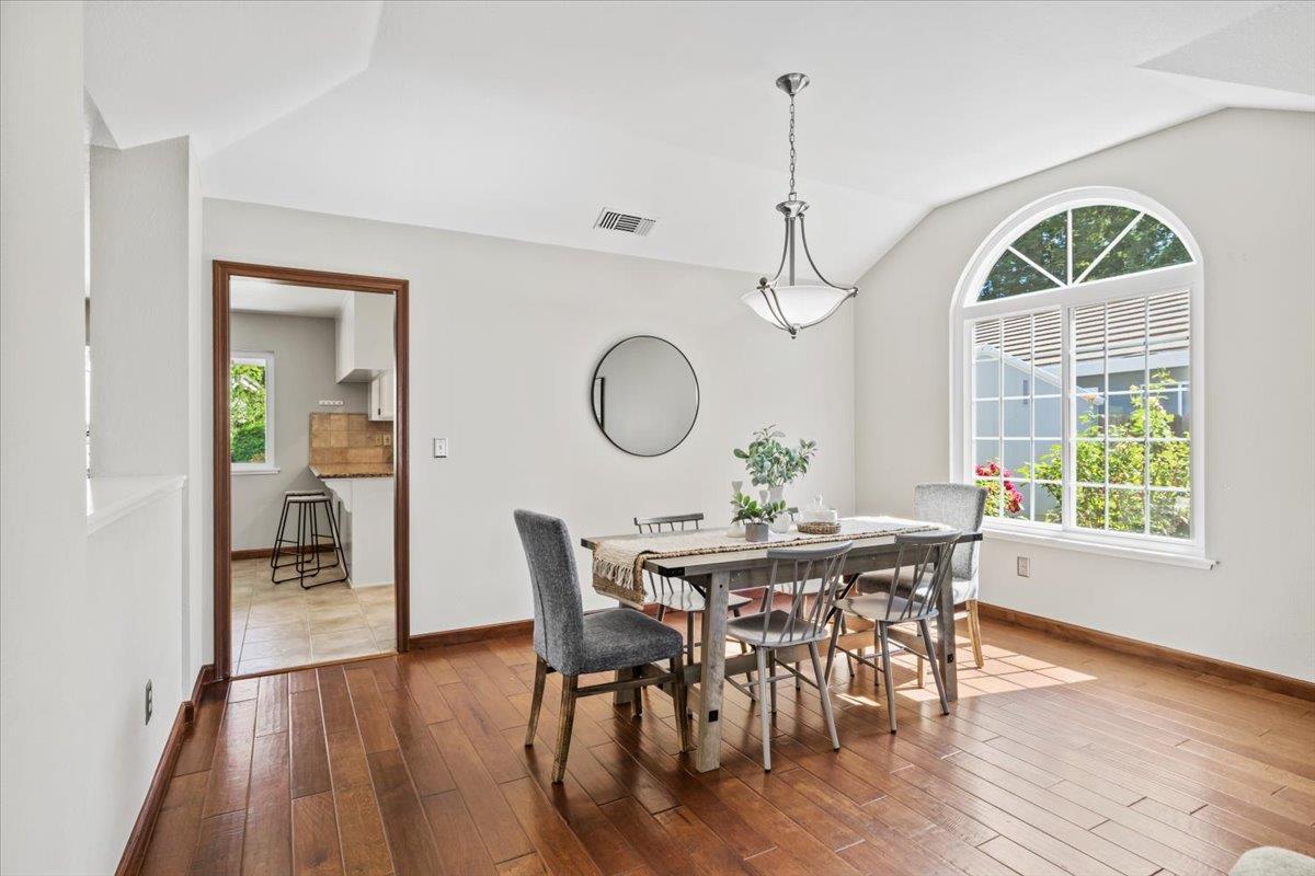 Detail Gallery Image 6 of 35 For 2323 Thistle Down Dr, Roseville,  CA 95661 - 4 Beds | 3 Baths
