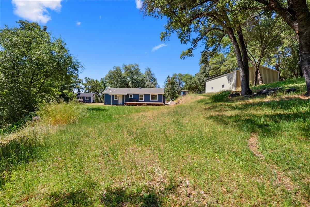 Pineapple Court, Grass Valley, California image 36