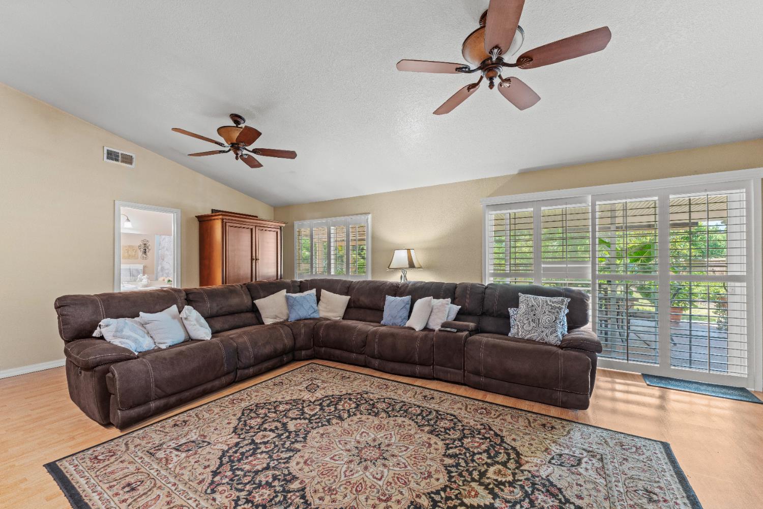Detail Gallery Image 28 of 77 For 8141 Bellingrath Dr, Elverta,  CA 95626 - 5 Beds | 3 Baths