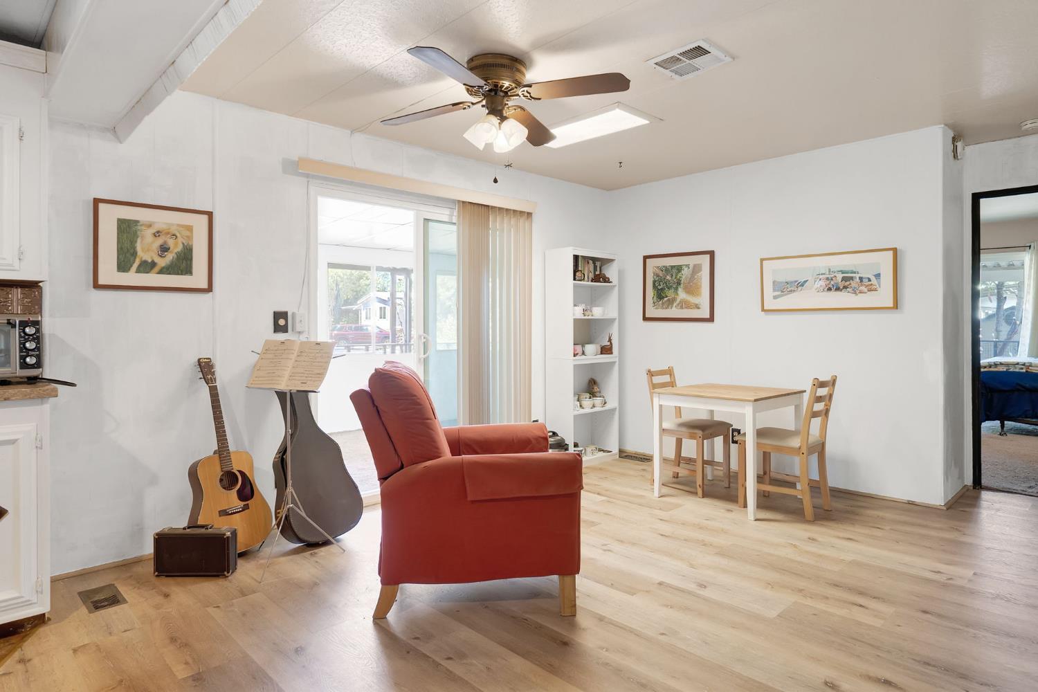 Detail Gallery Image 9 of 23 For 4137 Oakmont St, Rocklin,  CA 95677 - 2 Beds | 2 Baths