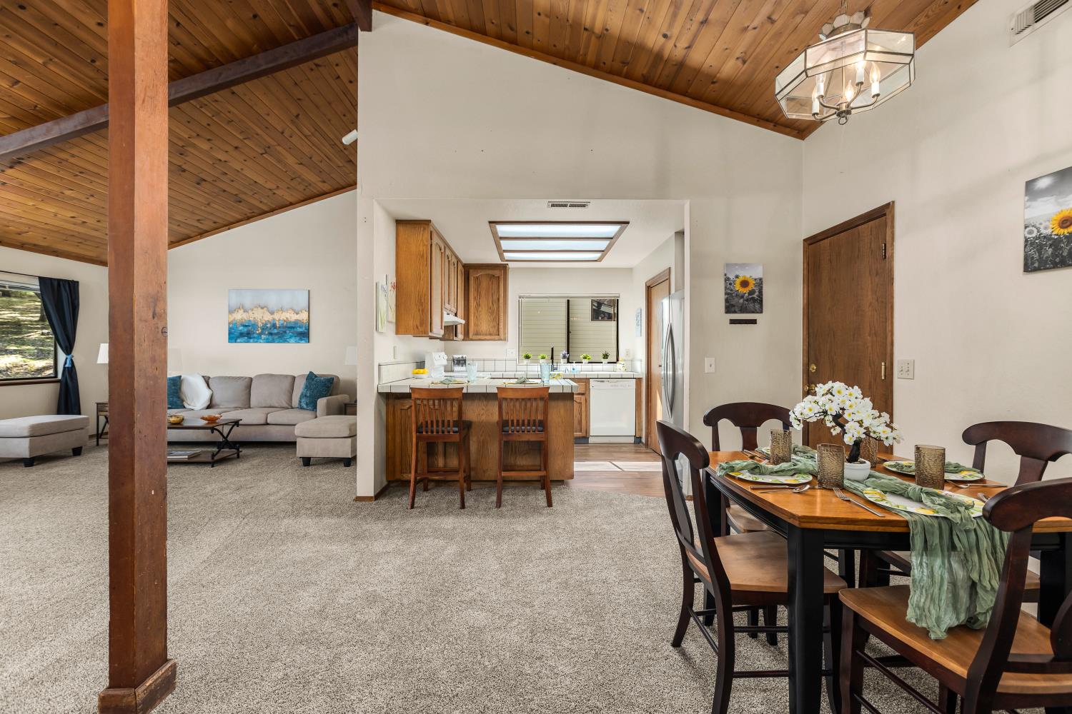 Detail Gallery Image 7 of 29 For 18121 Fair Oaks Dr, Penn Valley,  CA 95946 - 3 Beds | 2 Baths