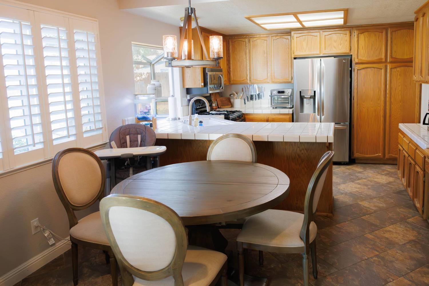 Detail Gallery Image 12 of 32 For 1434 Long Creek Way, Roseville,  CA 95747 - 3 Beds | 2/1 Baths
