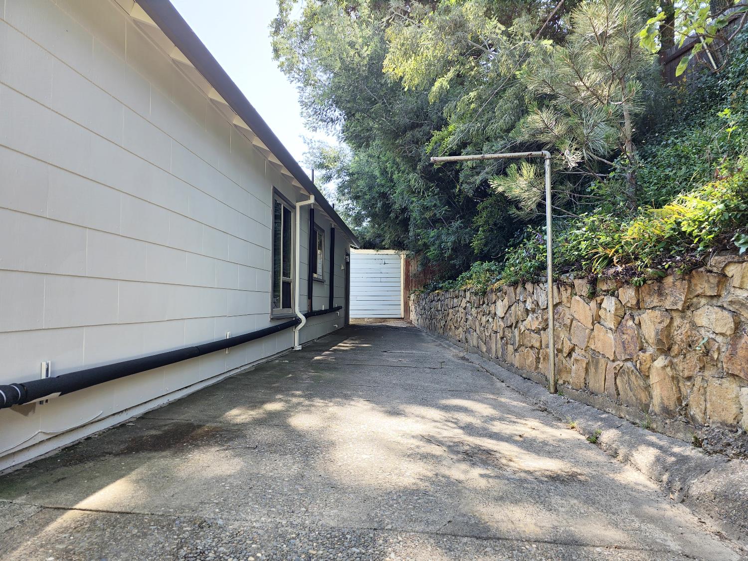 Detail Gallery Image 14 of 18 For 1284 Roxie Way, Placerville,  CA 95667 - 3 Beds | 1 Baths