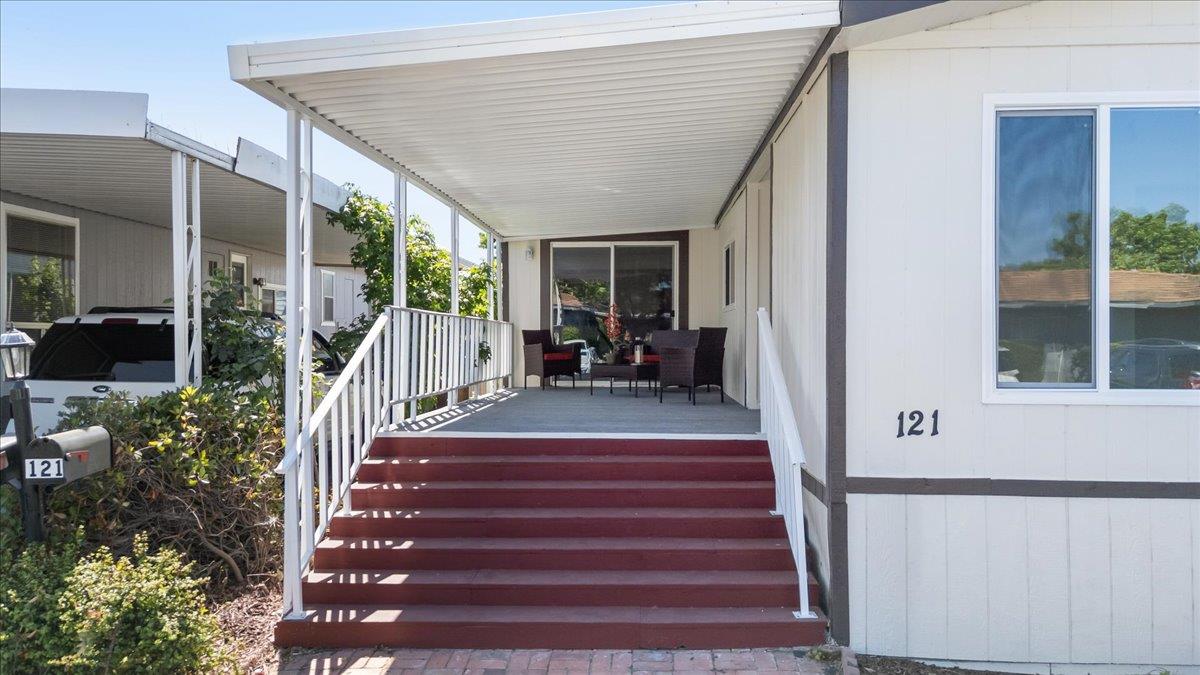 Detail Gallery Image 3 of 55 For 121 Ketch, Modesto,  CA 95356 - 2 Beds | 2 Baths