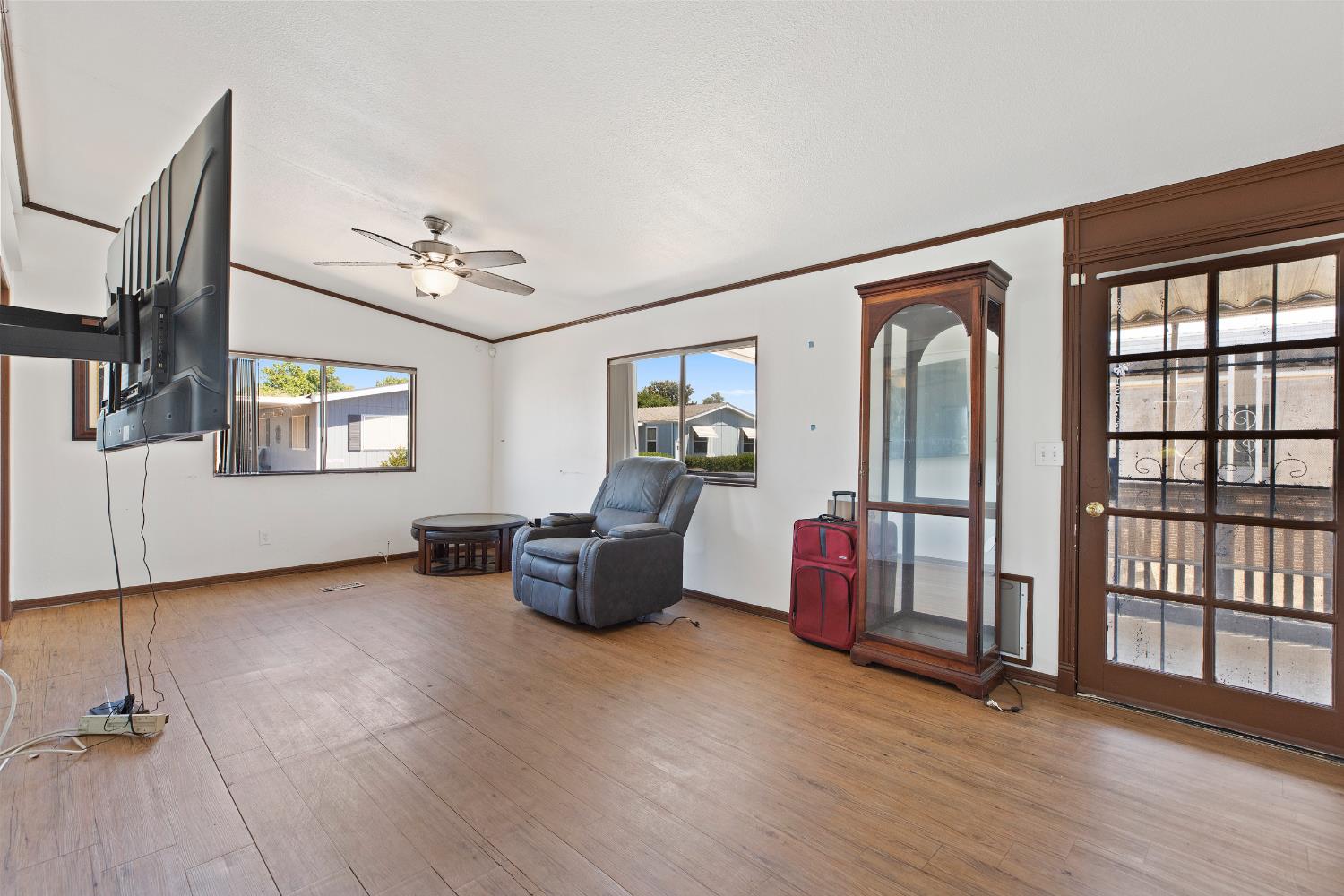 Detail Gallery Image 6 of 30 For 1517 Panthers Lane, Modesto,  CA 95355 - 3 Beds | 2 Baths