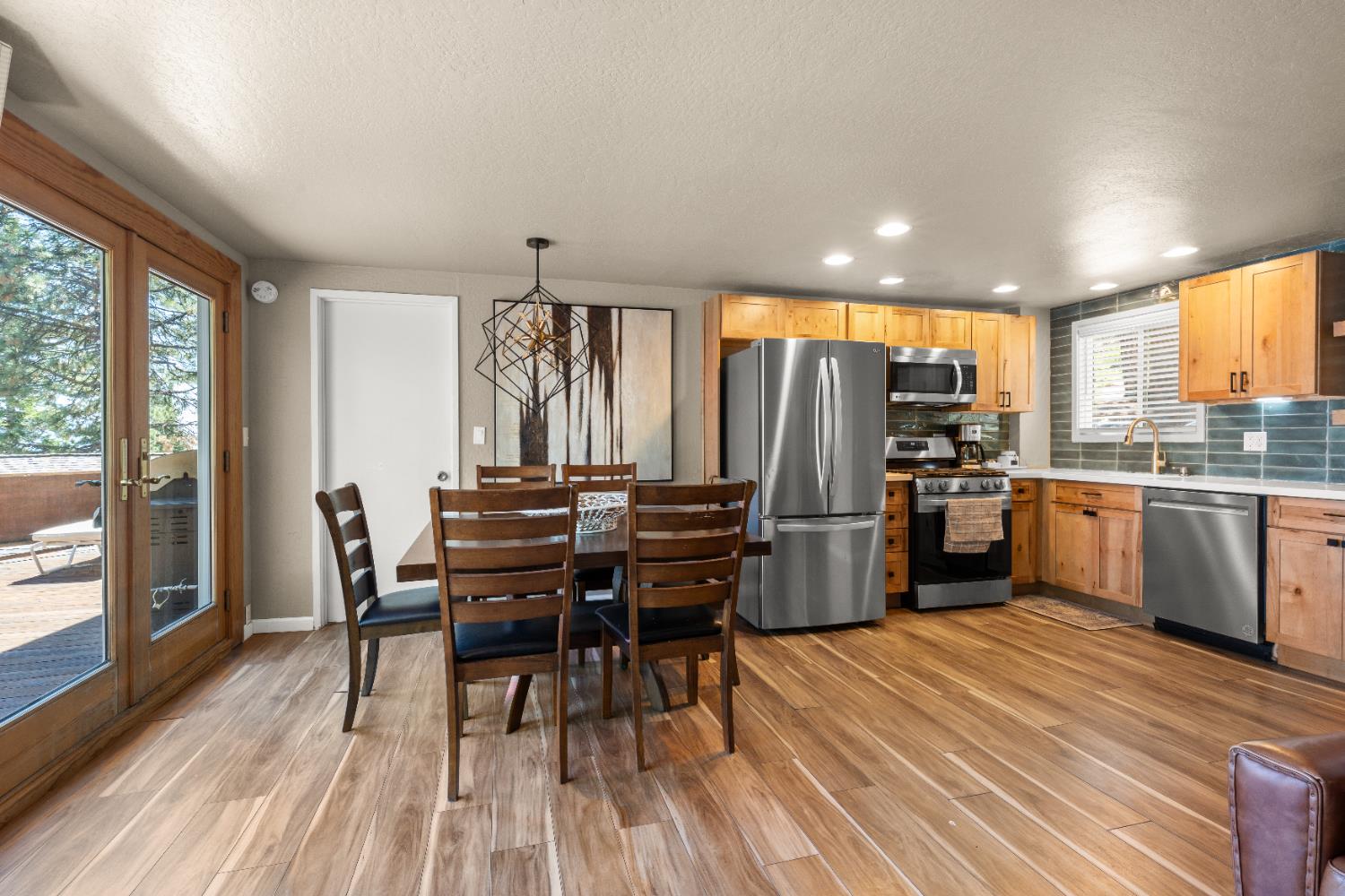 Detail Gallery Image 12 of 35 For Address Is Not Disclosed, Other City,  CA 89402 - 3 Beds | 3 Baths