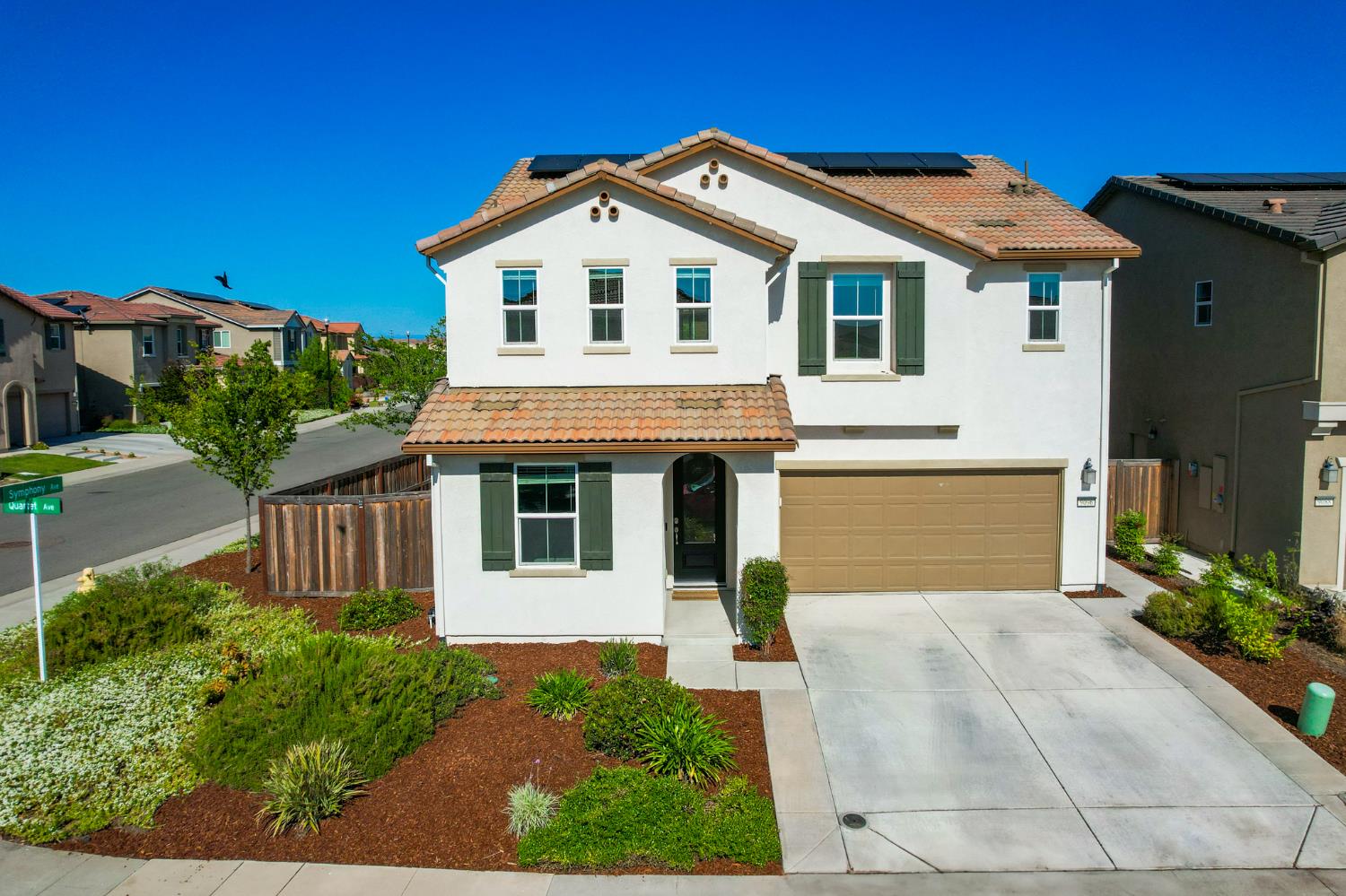 Detail Gallery Image 1 of 28 For 9096 Quartet Ave, Roseville,  CA 95747 - 4 Beds | 3 Baths