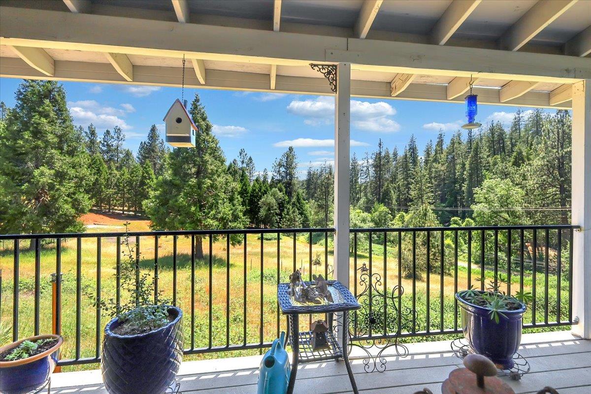 Rogue House Place, Grass Valley, California image 30