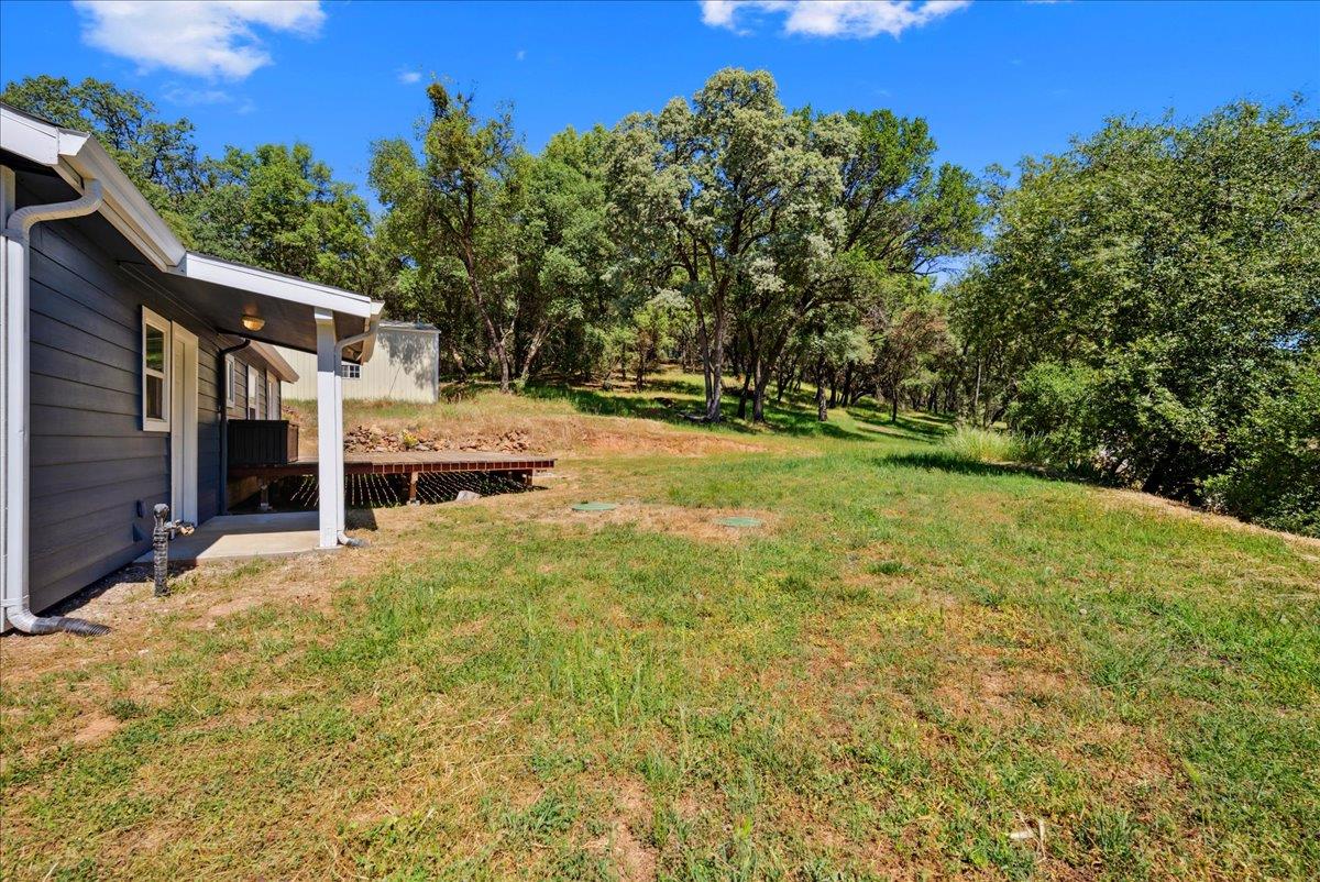 Pineapple Court, Grass Valley, California image 35