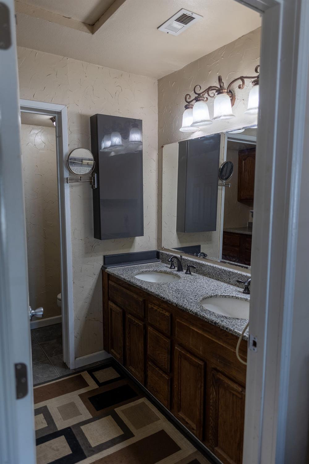 Detail Gallery Image 17 of 36 For 6109 Tremain Dr, Citrus Heights,  CA 95621 - 4 Beds | 2/1 Baths
