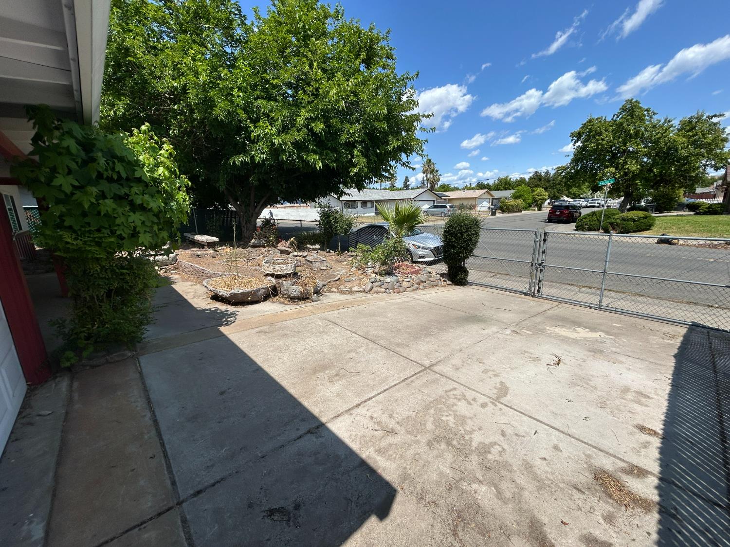 Detail Gallery Image 3 of 14 For 4229 Austin St, Sacramento,  CA 95838 - 2 Beds | 2 Baths
