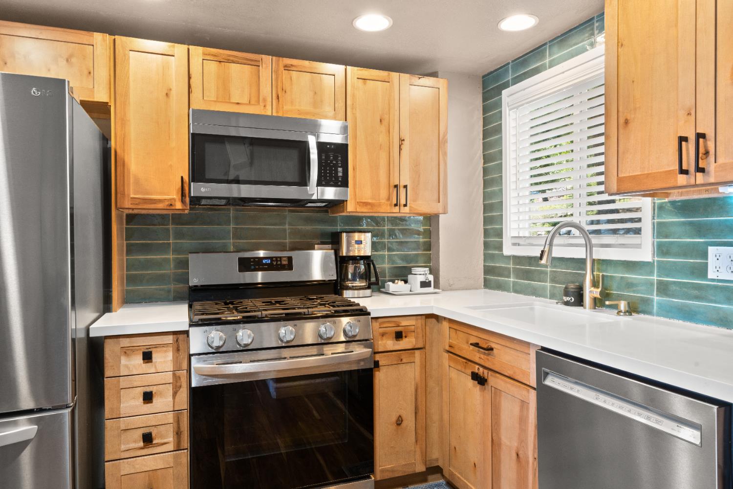 Detail Gallery Image 16 of 35 For Address Is Not Disclosed, Other City,  CA 89402 - 3 Beds | 3 Baths