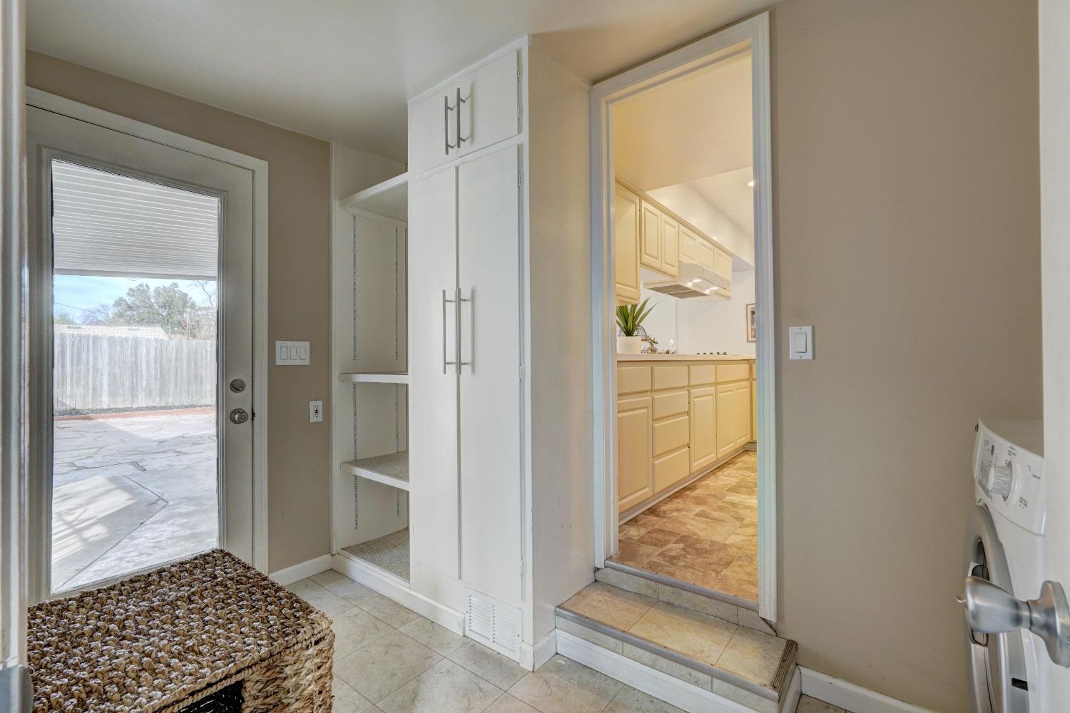 Detail Gallery Image 18 of 34 For 1005 Hillcrest Ave, Roseville,  CA 95678 - 3 Beds | 2 Baths