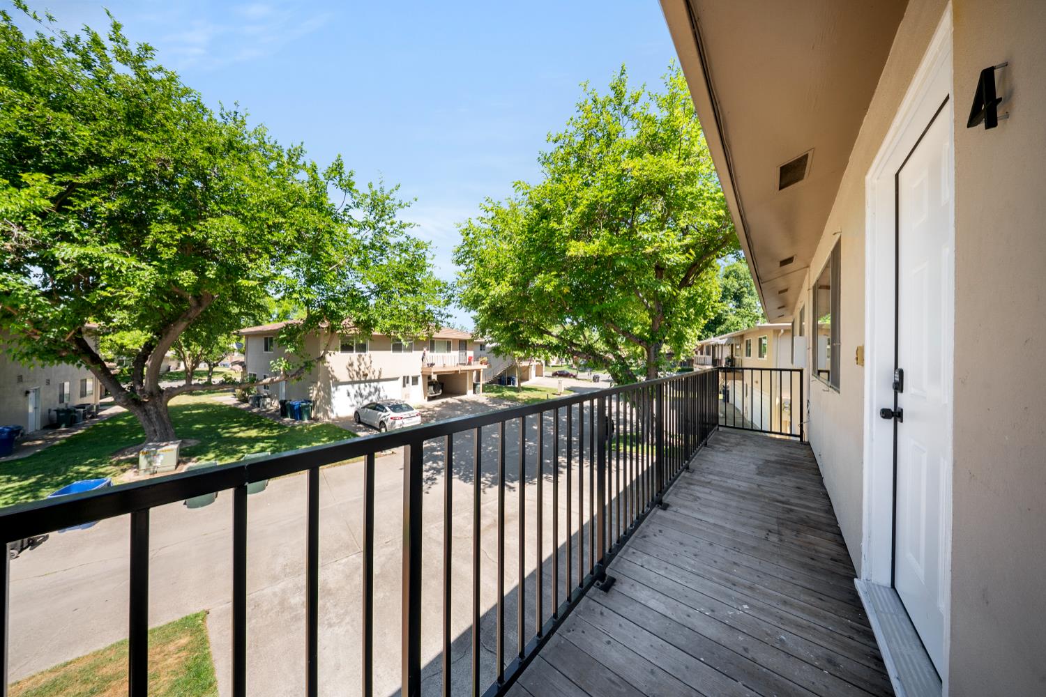 Detail Gallery Image 3 of 14 For 5091 Rhode Island Dr #4,  Sacramento,  CA 95841 - 2 Beds | 1 Baths
