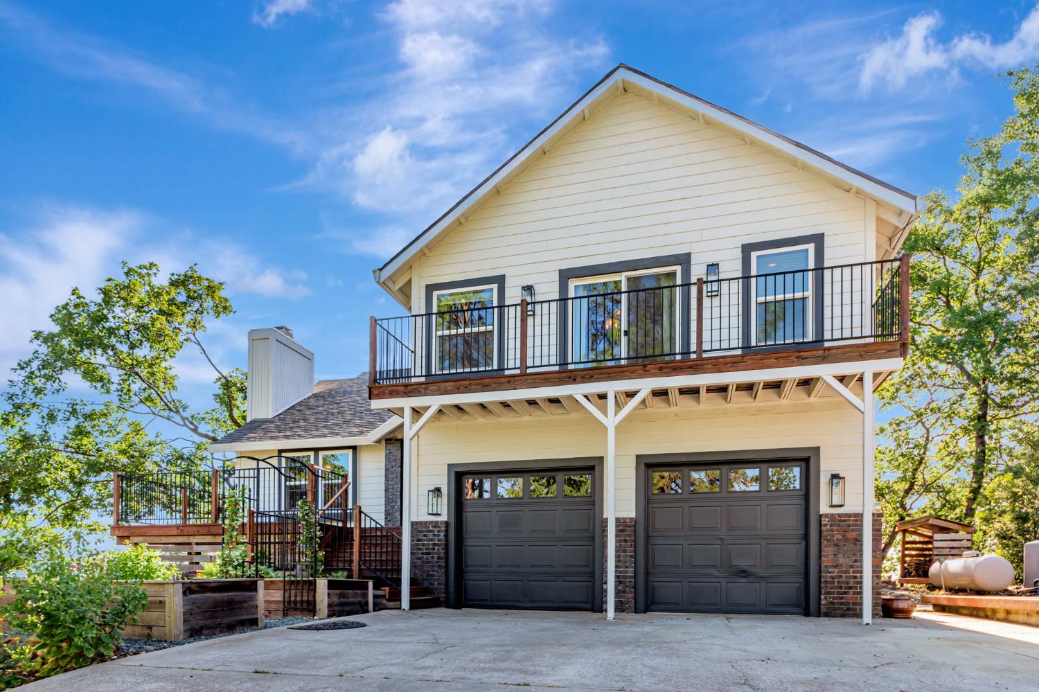 Detail Gallery Image 3 of 85 For 305 Nob Hill Dr, Applegate,  CA 95703 - 4 Beds | 2/1 Baths