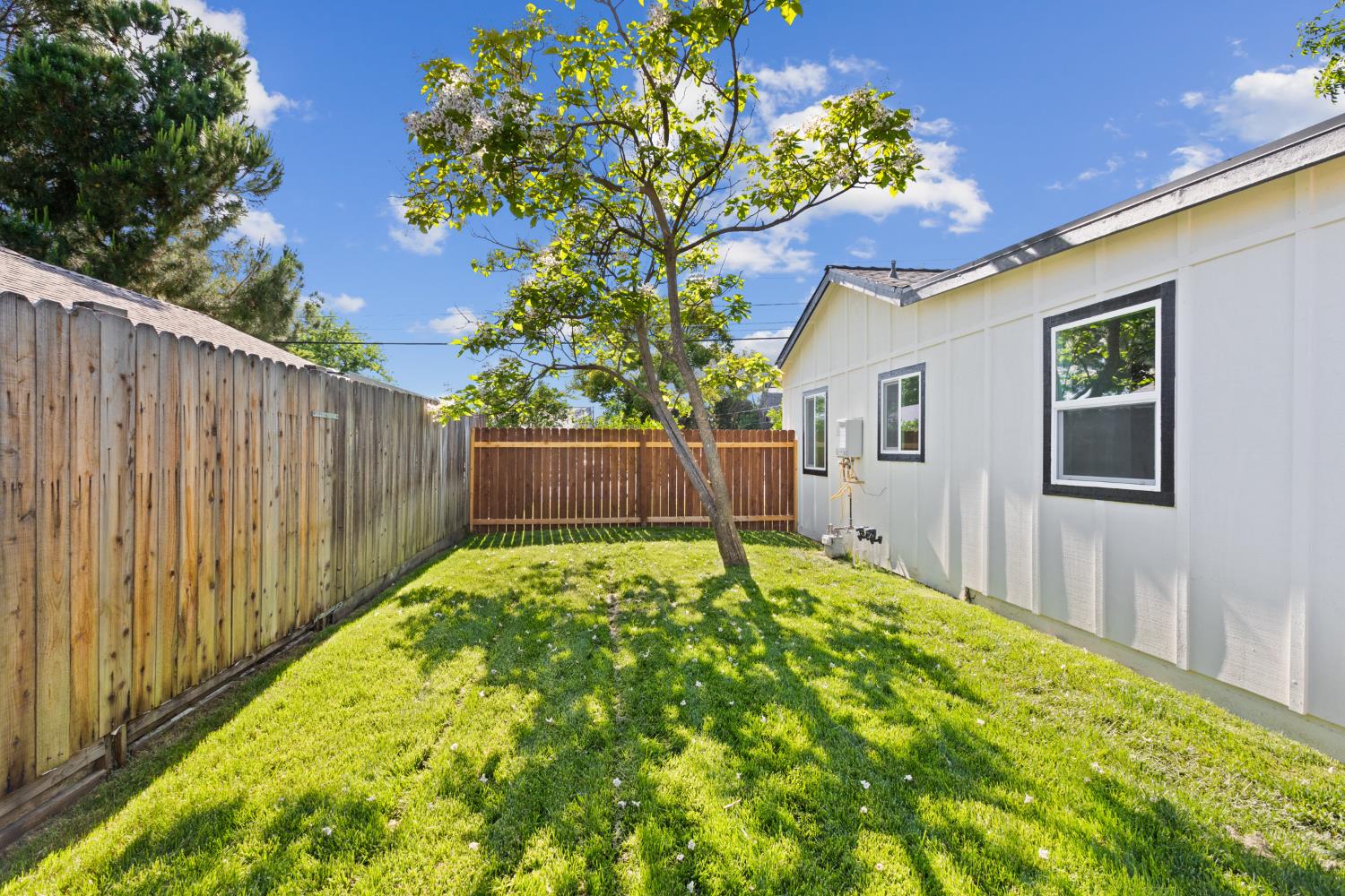 Detail Gallery Image 25 of 27 For 5121 Mendocino Blvd, Sacramento,  CA 95820 - 3 Beds | 1 Baths