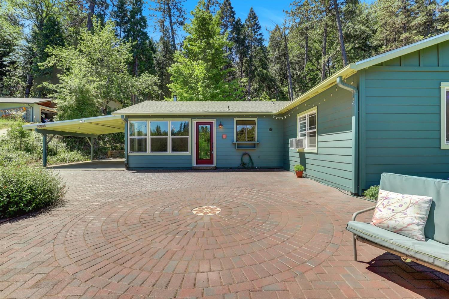 Detail Gallery Image 2 of 69 For 10808 Footwall Dr, Grass Valley,  CA 95945 - 2 Beds | 2/1 Baths