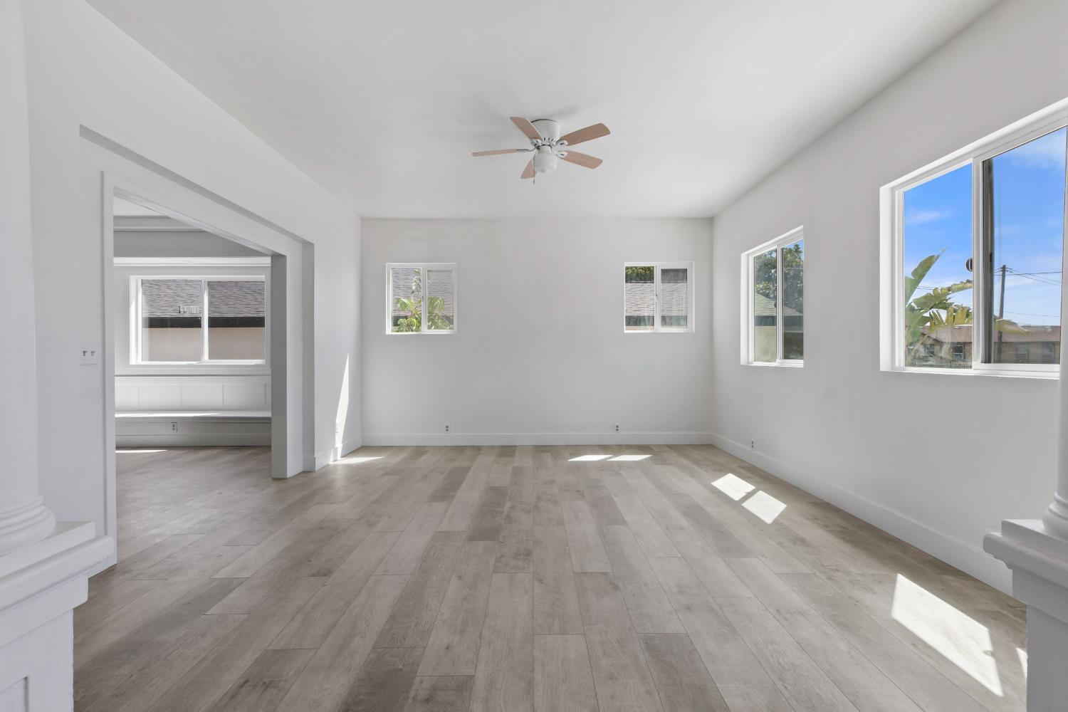 Detail Gallery Image 5 of 24 For 169 W 5th St, Stockton,  CA 95206 - 4 Beds | 3 Baths