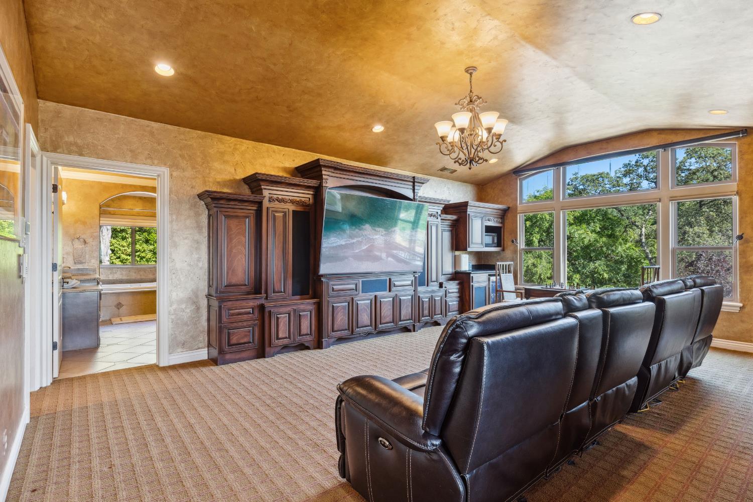 Detail Gallery Image 15 of 99 For 1410 Crocker Dr, El Dorado Hills,  CA 95762 - 5 Beds | 4/1 Baths