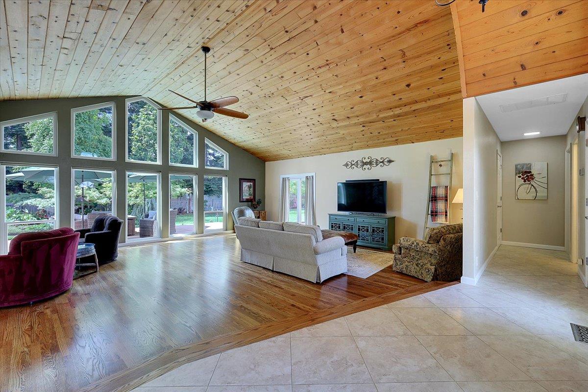 Detail Gallery Image 25 of 62 For 614 Saddleback Dr, Marysville,  CA 95901 - 3 Beds | 2/1 Baths