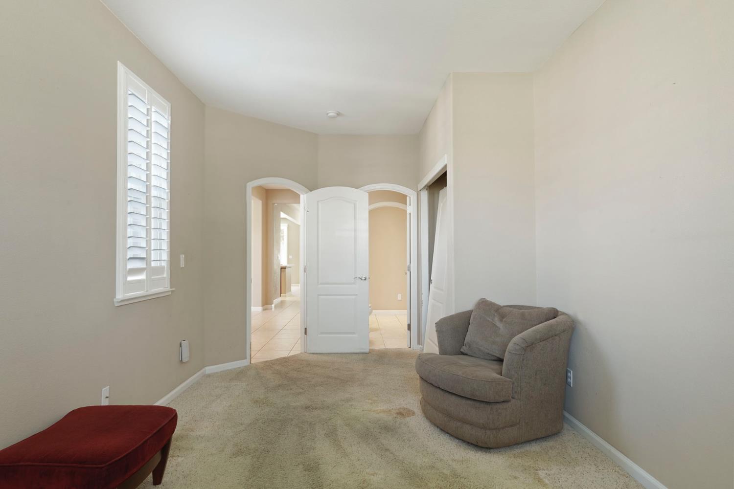 Detail Gallery Image 15 of 50 For 9734 Fall Valley Way, Sacramento,  CA 95829 - 5 Beds | 3 Baths