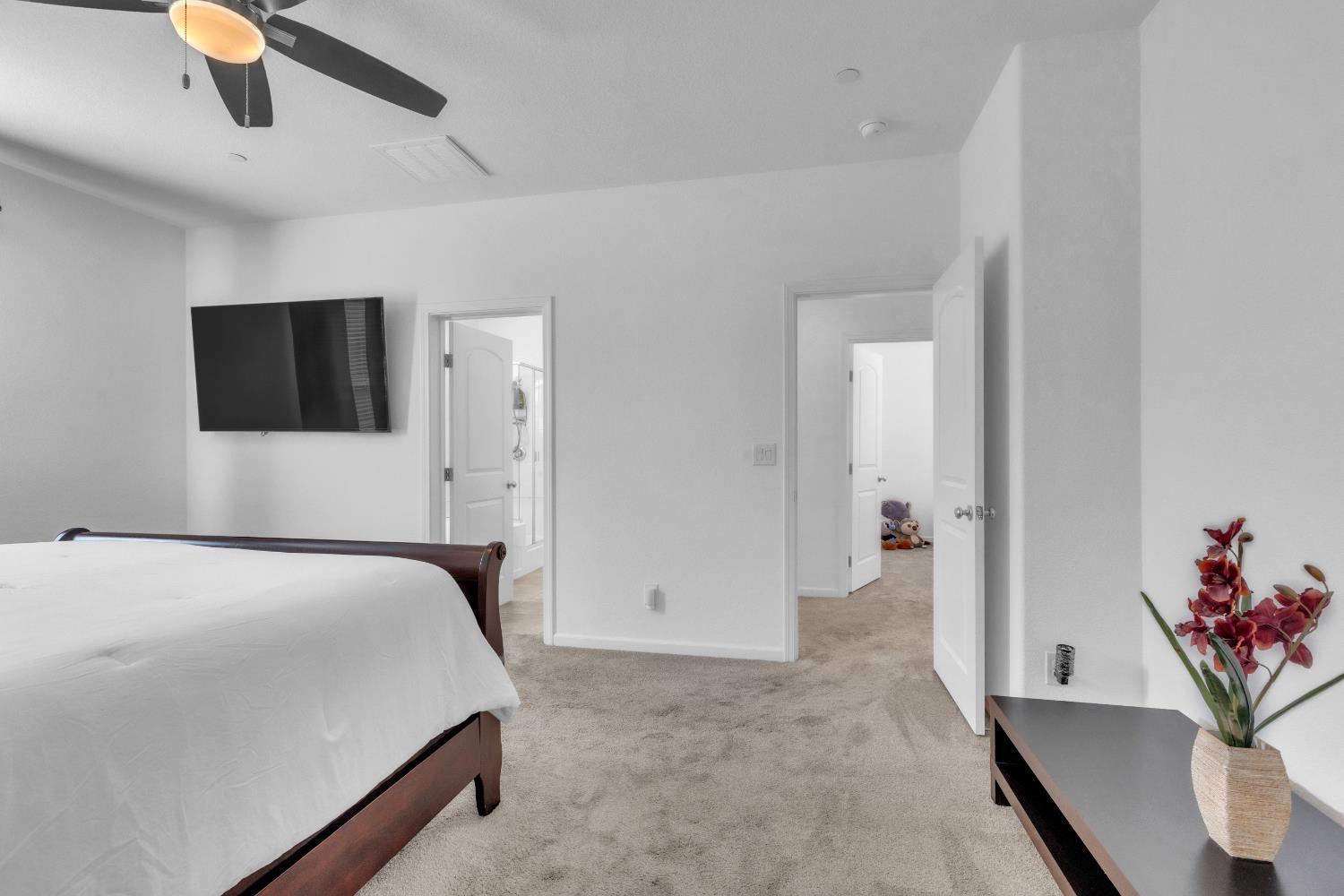Detail Gallery Image 17 of 27 For 7829 Acorri Walk, Sacramento,  CA 95823 - 3 Beds | 2/1 Baths