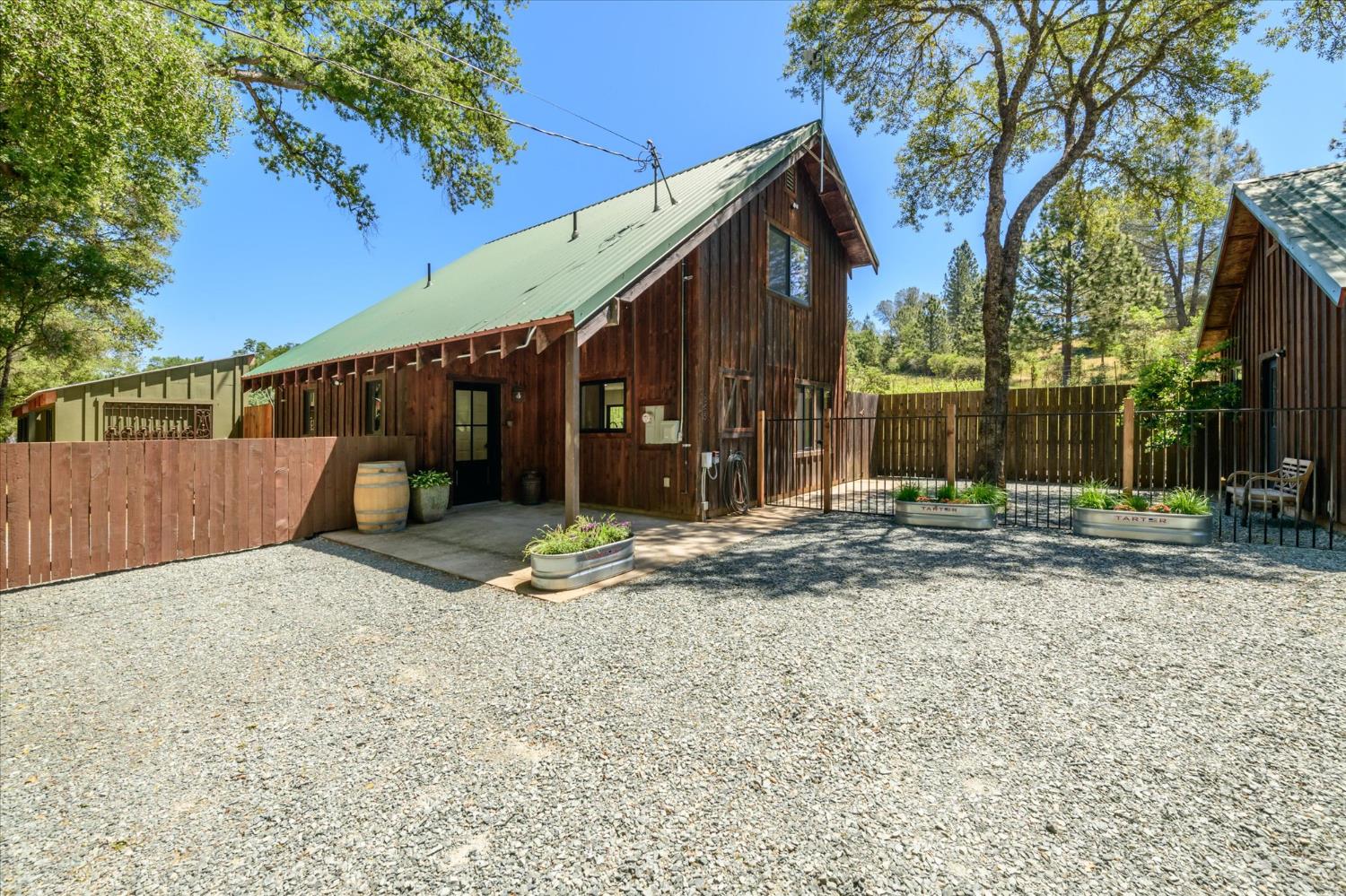 Detail Gallery Image 3 of 57 For 13885 Wilma Ct, Fiddletown,  CA 95629 - 2 Beds | 2 Baths