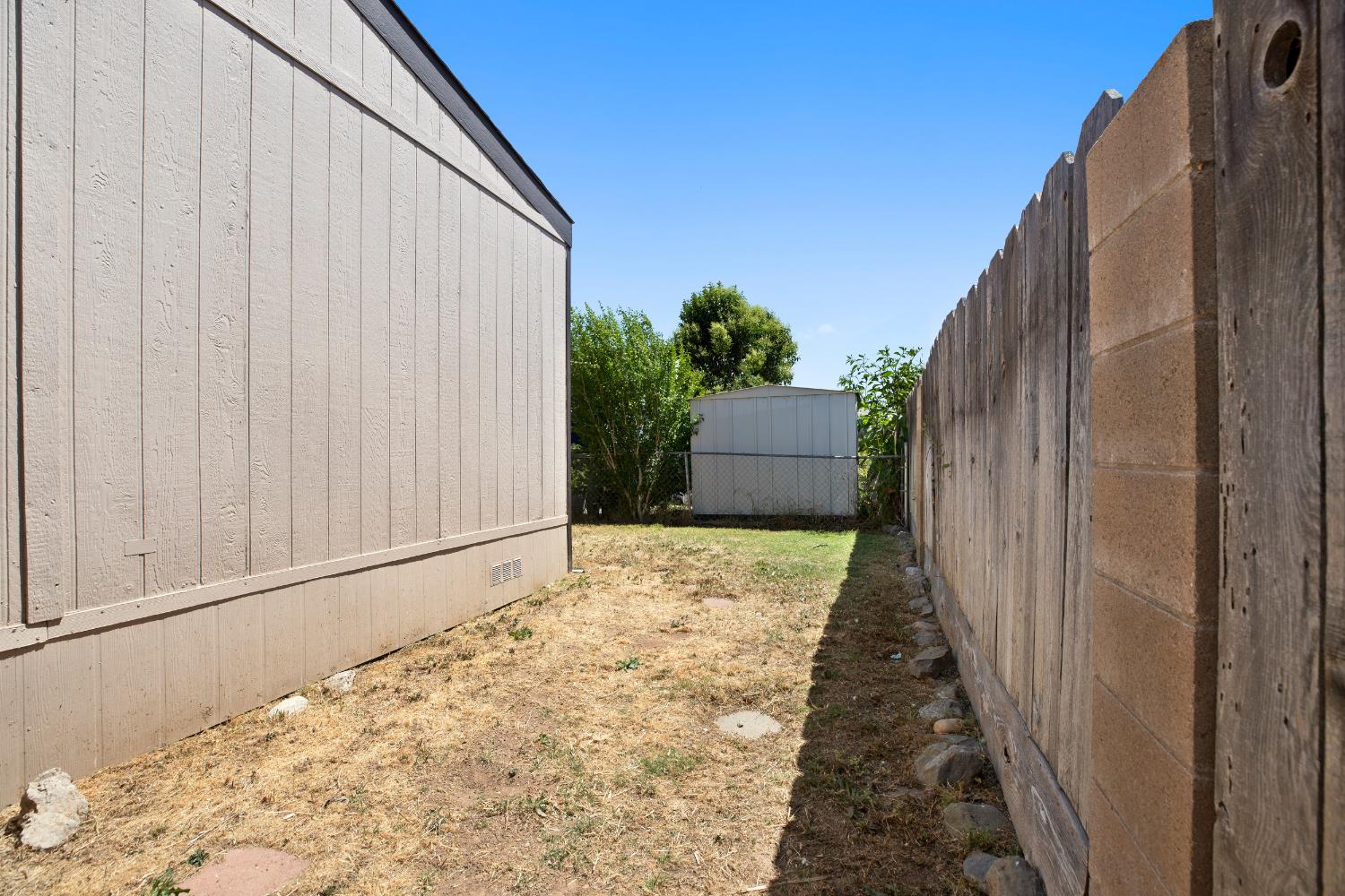 Detail Gallery Image 23 of 30 For 1517 Panthers Lane, Modesto,  CA 95355 - 3 Beds | 2 Baths