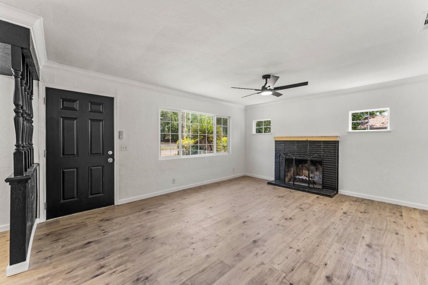 Detail Gallery Image 5 of 27 For 10338 N St, Live Oak,  CA 95953 - 3 Beds | 2 Baths