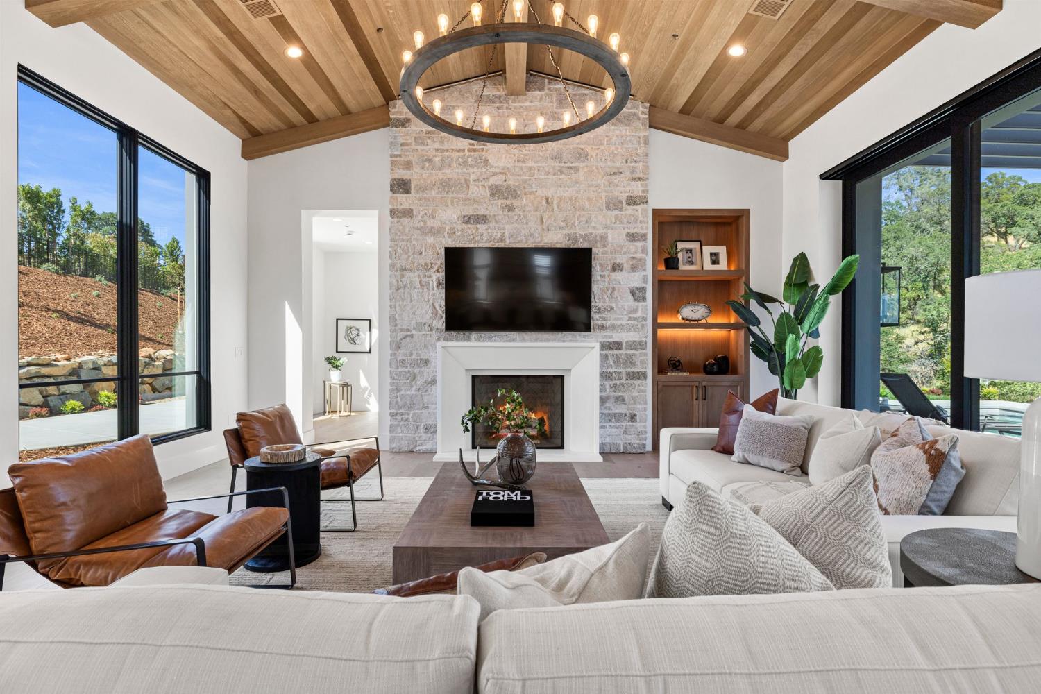 Detail Gallery Image 9 of 93 For 789 Del Coronado Ct, El Dorado Hills,  CA 95762 - 5 Beds | 5/1 Baths
