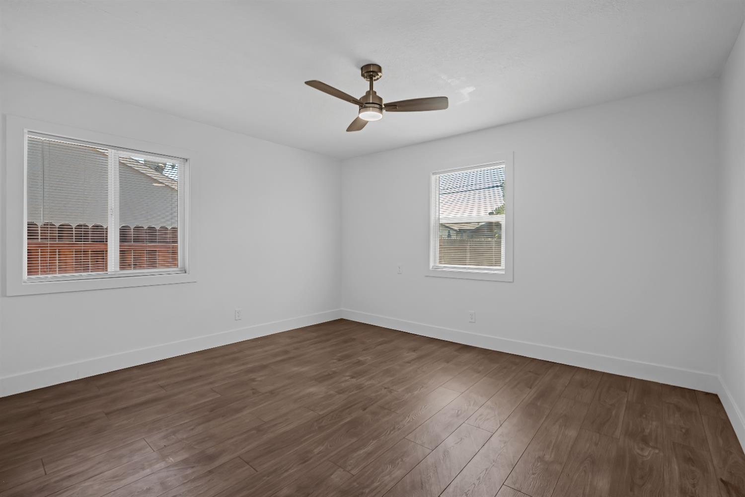 Detail Gallery Image 21 of 29 For 6350 Fruitridge Rd, Sacramento,  CA 95820 - 2 Beds | 1 Baths