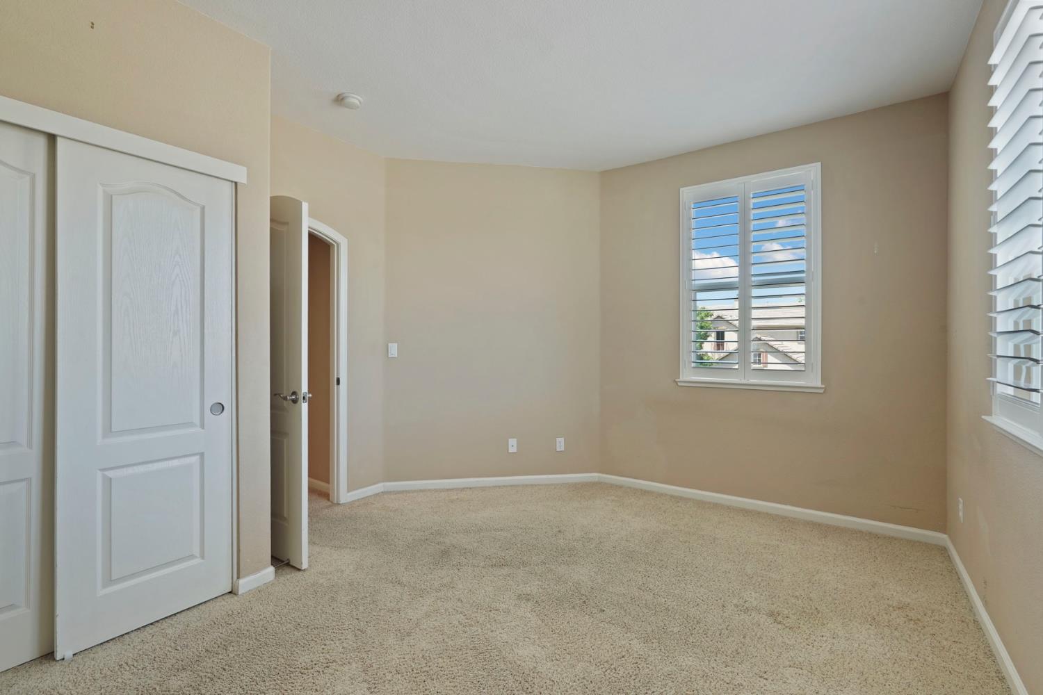 Detail Gallery Image 27 of 50 For 9734 Fall Valley Way, Sacramento,  CA 95829 - 5 Beds | 3 Baths