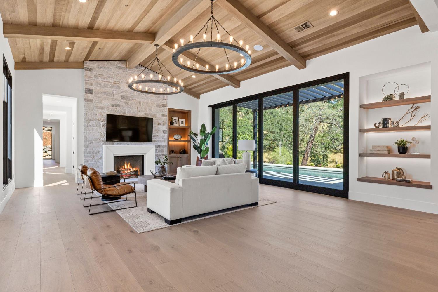 Detail Gallery Image 7 of 93 For 789 Del Coronado Ct, El Dorado Hills,  CA 95762 - 5 Beds | 5/1 Baths