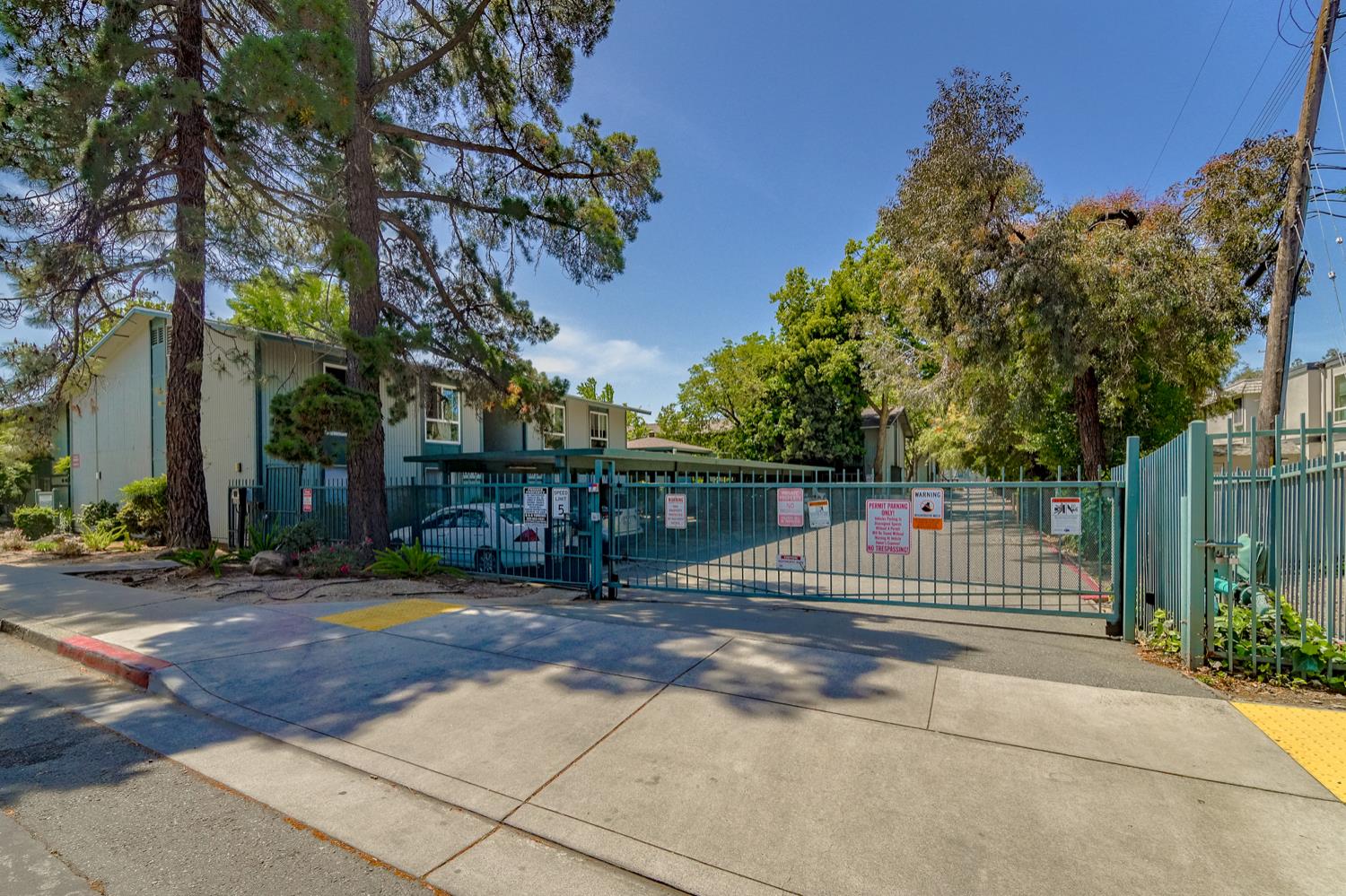 Detail Gallery Image 2 of 31 For 1036 Oak Grove Rd #86,  Concord,  CA 94518 - 1 Beds | 1 Baths