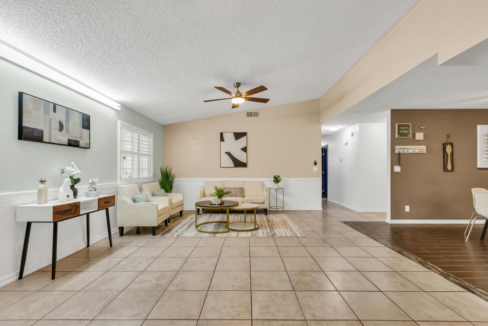 Detail Gallery Image 10 of 55 For 7661 Dyer Ct, Sacramento,  CA 95828 - 3 Beds | 2 Baths